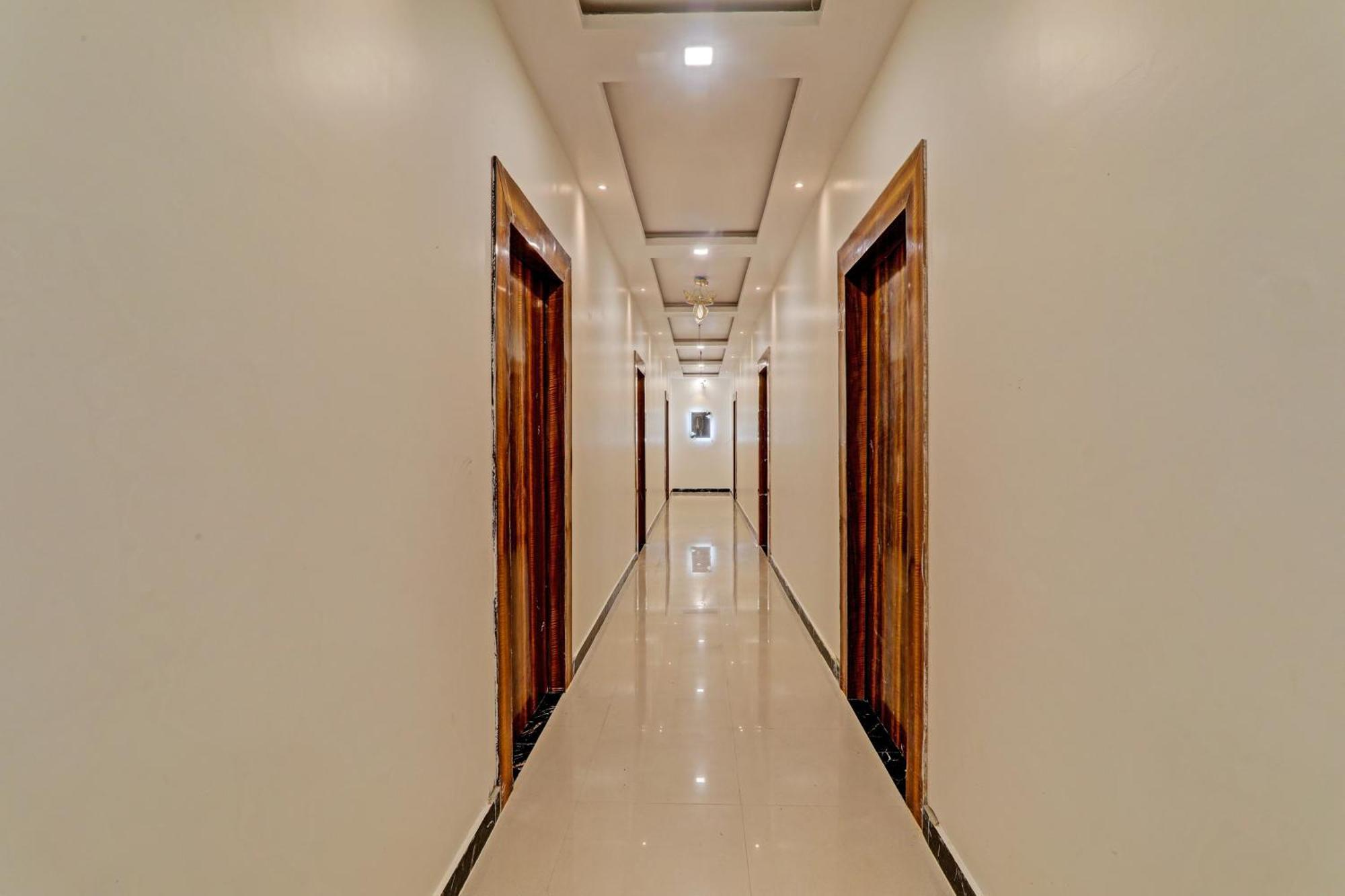 Hotel O Awadh International Bela Pratapgarh エクステリア 写真